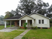 305 S Lee Ave, Broussard, LA 70518 