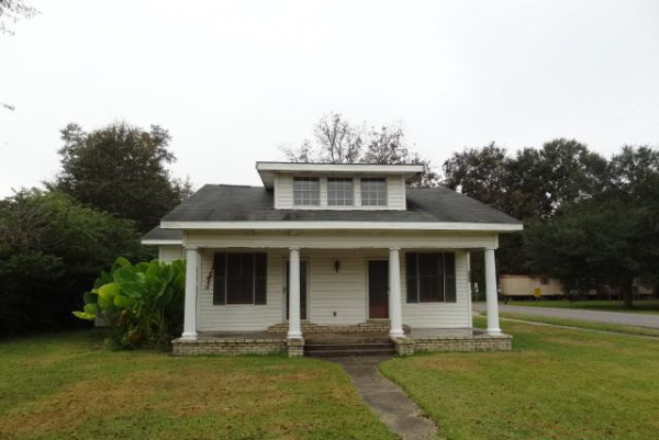 300 Fourth St, Youngsville, LA 70592 