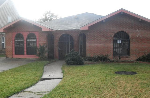 7620 Bullard Ave, New Orleans, LA 70128 