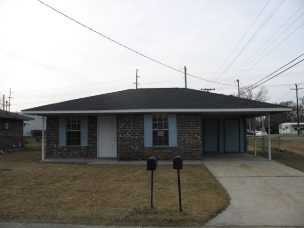 3737 Whitehaven Rd, Zachary, LA 70791 