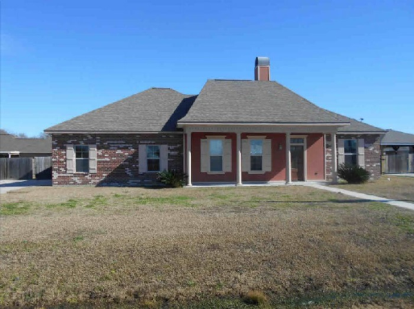 106 Deer Valley Ln, Carencro, LA 70520 