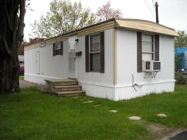 36 Mobilehome Way, Springfield, MA 01119 