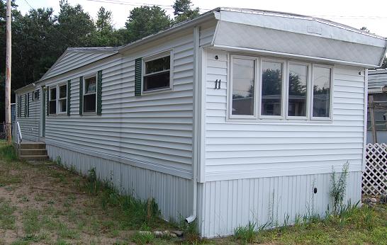 11 Klondike Ave, Westfield, MA 01085 