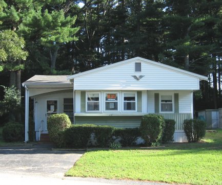 10 Maplewood Dr., Halifax, MA 02338 