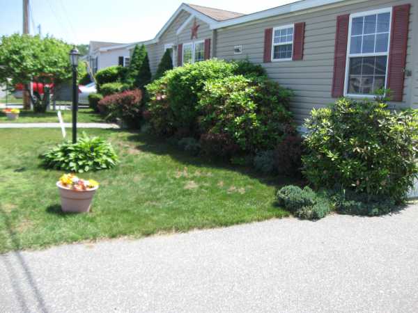 27 Somerset Circle, Chicopee, MA 01020 