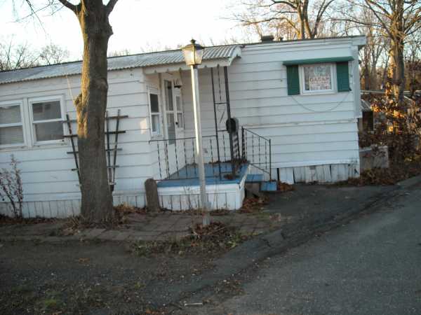 30 Hummingbird, Chicopee, MA 01020 