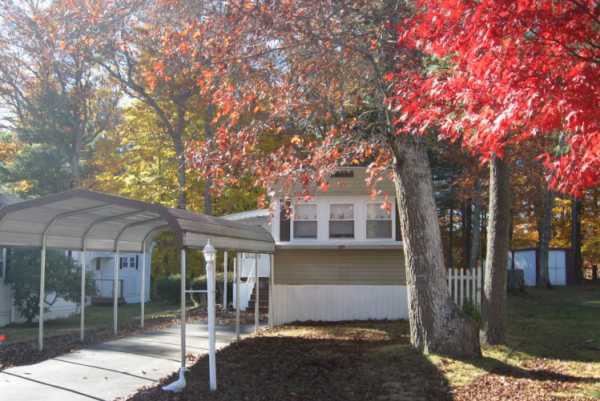 125 Beechwood Rd., Halifax, MA 02338