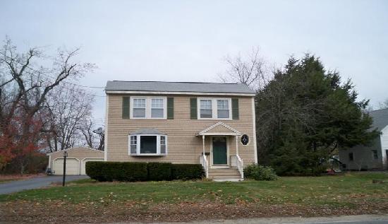 12 Warren Avenue, Chelmsford, MA 01824 
