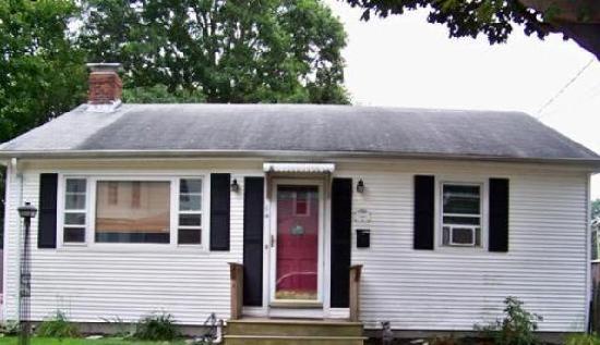 14 Fairmount Street, New Bedford, MA 02740 