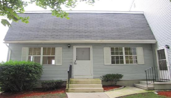 32 Pamela Lane 14-1, Amesbury, MA 01913 