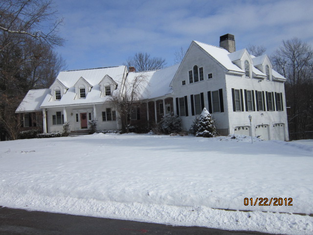 55 Robin Hill Rd, Holliston, MA 01746 