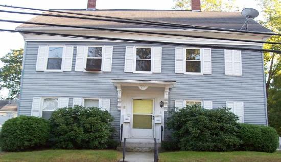 8 Walnut St, Milford, MA 01757 