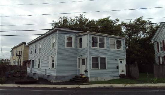 588 Fenn St, Pittsfield, MA 01201 