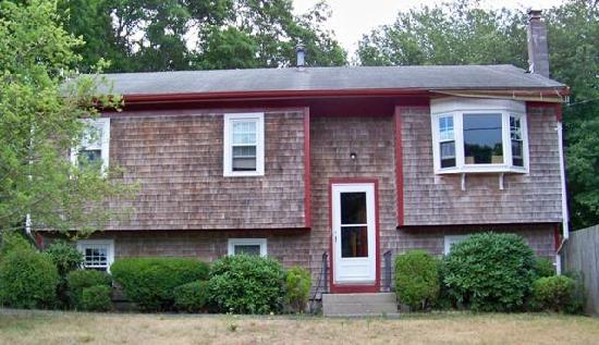 81 Mayflower Lane, East Wareham, MA 02538 