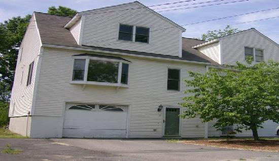 17 Balsam Drive, Leominster, MA 01453 