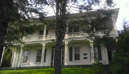 83 Main Street, Spencer, MA 01562 