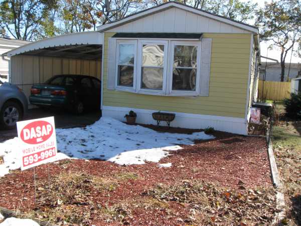 69 Maui Drive, Chicopee, MA 01020 