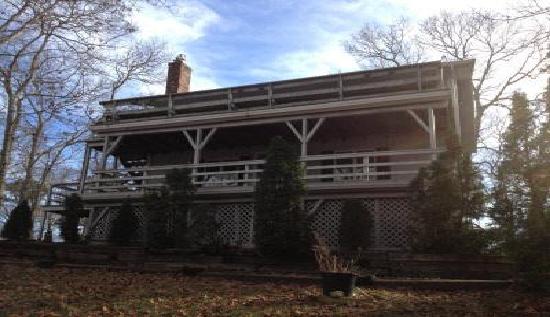 101 Dunham Avenue, Vineyard Haven, MA 02568 