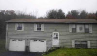 32 Wayne Ave, Dudley, MA 01571 