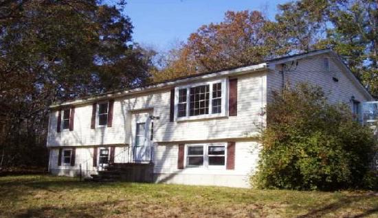 470 Pleasant St, Hanson, MA 02341 