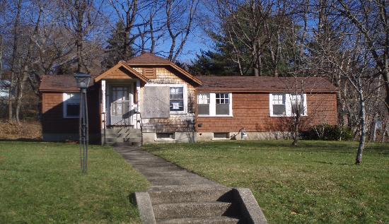 25 Bond St, Marlborough, MA 01752 