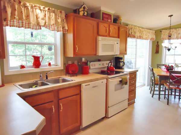 2004 Pheasant Lane, Middleborough, MA 02346 