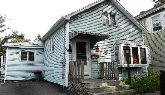 12 Maple Place, Lynn, MA 01904 