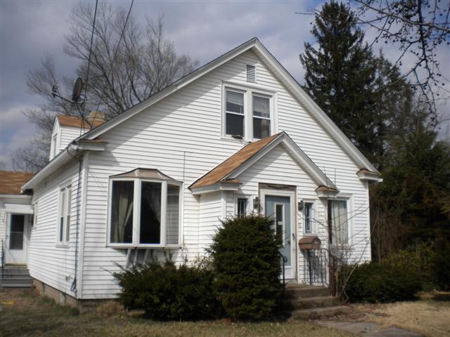 91 Woodmont Street, West Springfield, MA 01089 