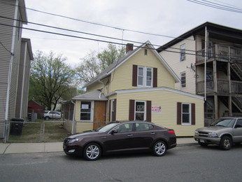 83 Crystal St, Southbridge, MA 01550 