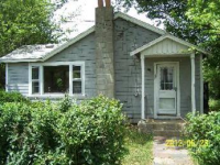 19 Spruce St, Plymouth, MA 02360 