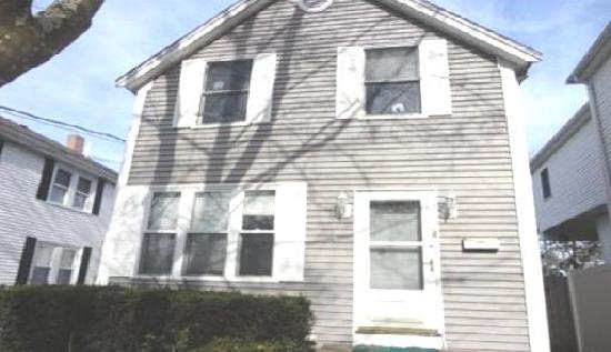 20 Mt Vernon St, Peabody, MA 01960 