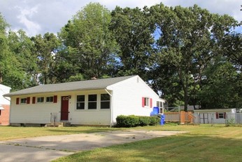 67 Sunnybrook Rd, Springfield, MA 01119 