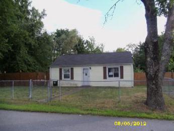 12 Hillcrest Rd, Tewksbury, MA 01876 