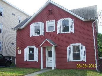 12 Chrome St, Worcester, MA 01604 