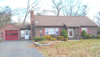 725 Plumtree Rd, Springfield, MA 01118 