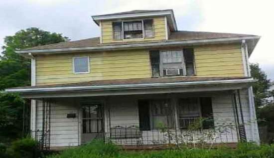 55 Belvidere Avenue, Holyoke, MA 01040 