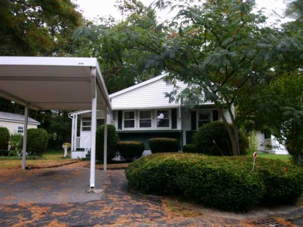 36 Maplewood Dr., Halifax, MA 02338 