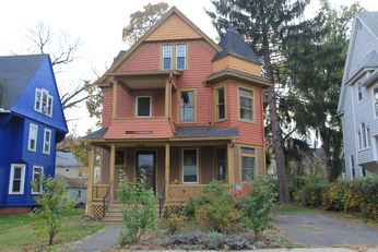 34 Parkwood St, Springfield, MA 01108 