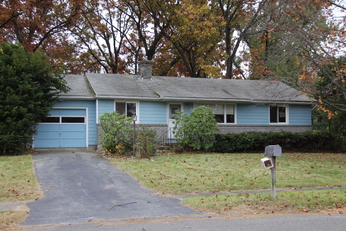 102 Coronet Cir, Feeding Hills, MA 01030 