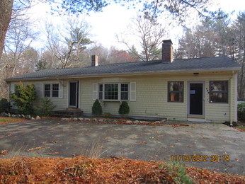 186 Mattapoisett Rd, Rochester, MA 02770 