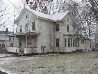 49 Appleton Ave, Pittsfield, MA 01201 