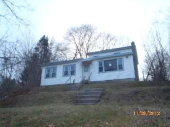21 Temple St, Adams, MA 01220 