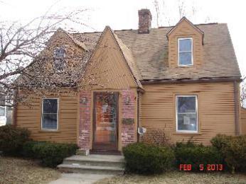 49 Athol St, Springfield, MA 01107 