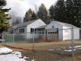 79 Denwall Dr, Springfield, MA 01119 