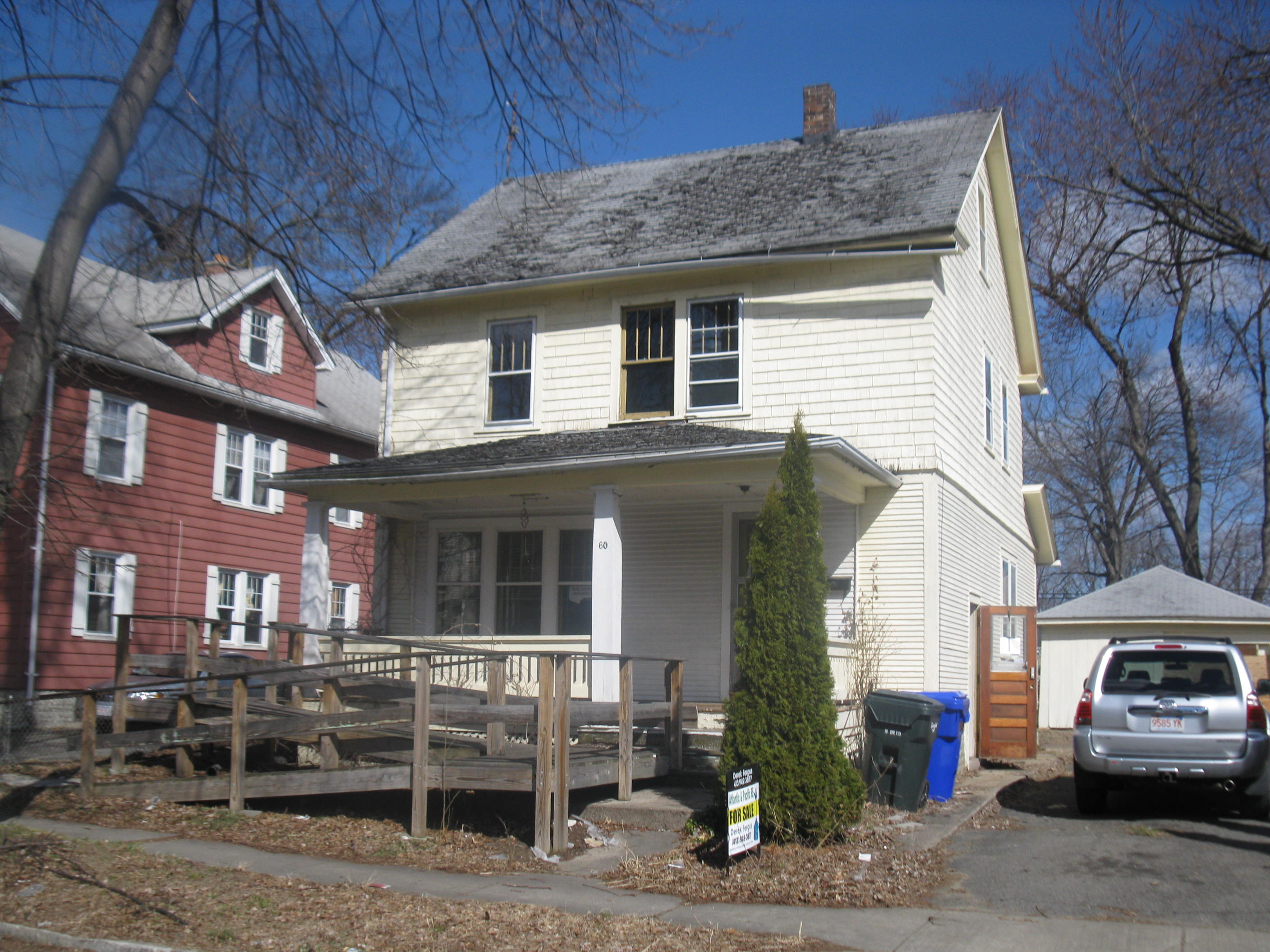 60 Clayton St, Springfield, MA 01107 