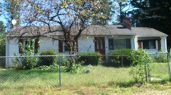 87 Lloyd Ave, Springfield, MA 01119 