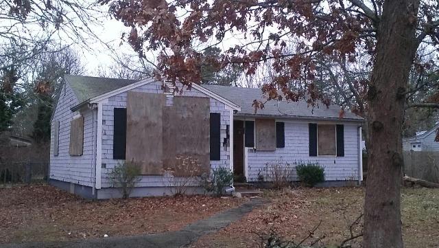 99 Walton Avenue, Hyannis, MA 02601 