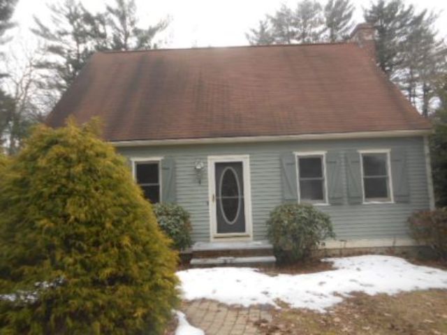 60 Point Dr, East Bridgewater, MA 02333 
