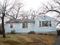 23 Bog Hollow Rd, Springfield, MA 01109 