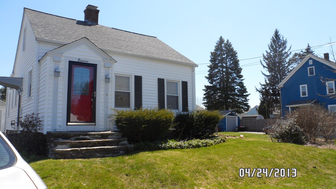 18 Michigan Rd, Worcester, MA 01606 